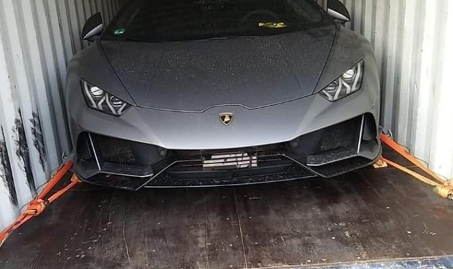 Tung tích chiếc siêu xe Lamborghini Huracan EVO bí ẩn được đồn đoán về Việt Nam bị hé lộ trong video này