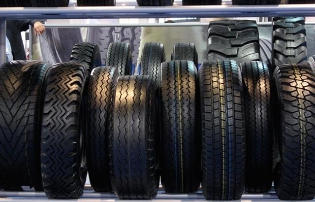 Ưu nhược điểm của lốp xe ô tô không xăm, lốp Runflat và lốp tự bơm