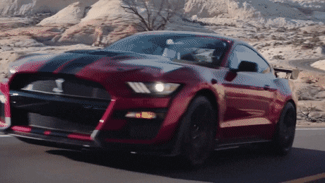 Ưu nhược điểm Ford Mustang 2019: Thể thao góc cạnh, sang chảnh phóng nhanh