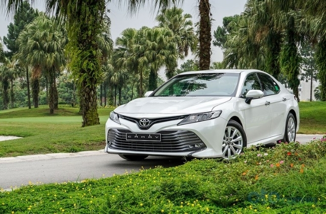 Ưu nhược điểm Toyota Camry 2019: Khách hàng nên quan tâm trước khi xuống tiền