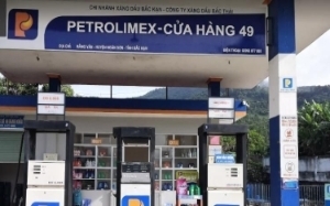 Cây xăng Petrolimex - Cửa hàng số 49