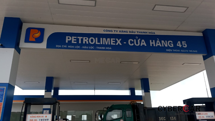 Cây xăng Petrolimex - Cửa hàng 45